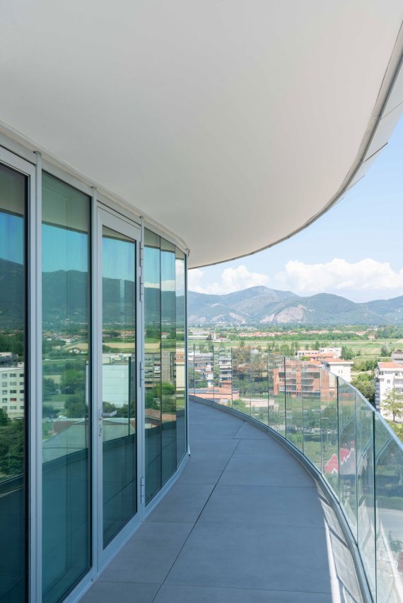 ATIproject_headquarter_perimeter_balconies